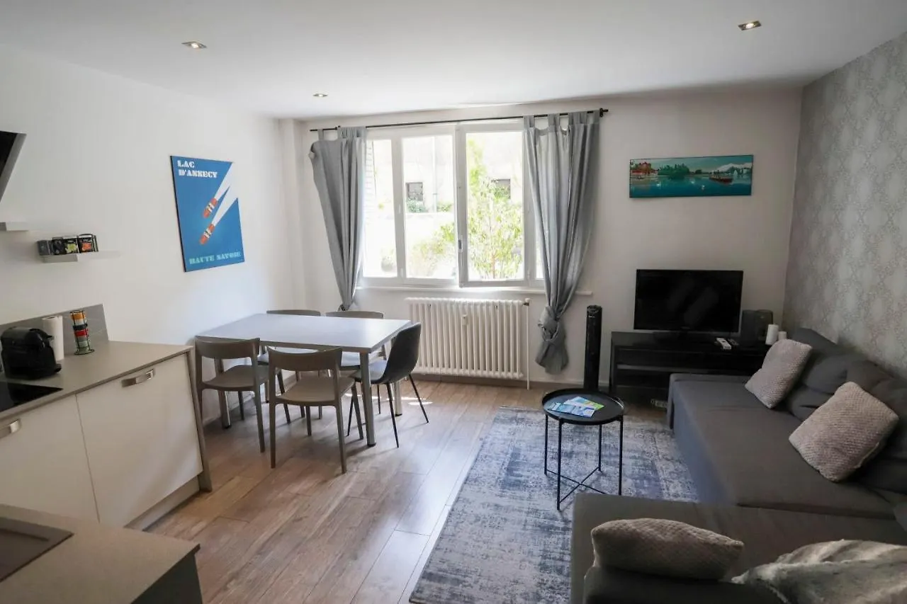 Peace In The City 2 Bedrooms 57M2 Ultra Central Annecy Apartment